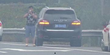 应急车道上吃瓜,揭秘吃瓜背后的安全隐患